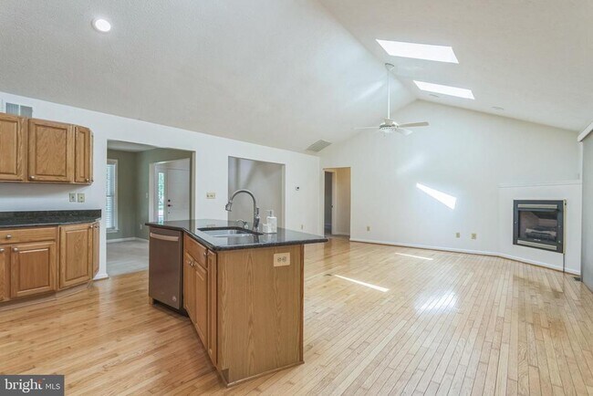 Building Photo - 14610 Balsam Ct