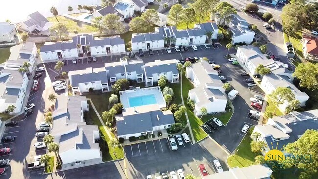 Building Photo - Beautiful 2 Bedroom Unit at Finisterra!