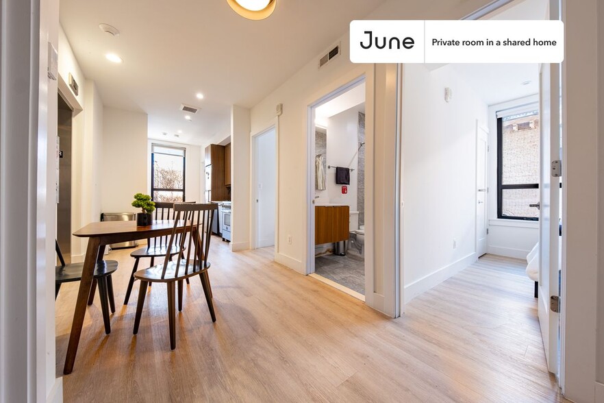 Building Photo - Room in Shared 4 bed/2 bath home in Dupont Circle