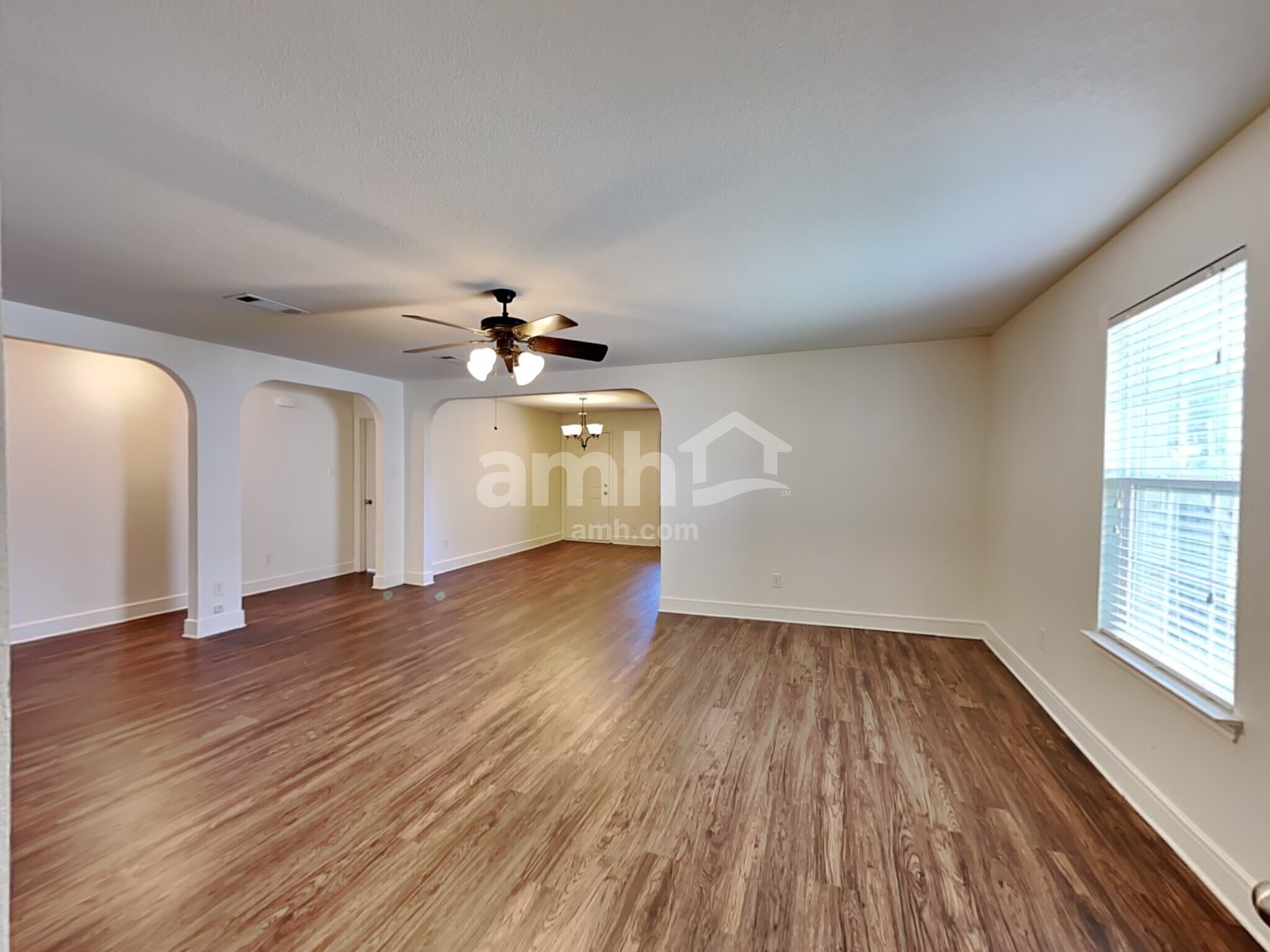 Building Photo - 1938 Cross Oaks Dr