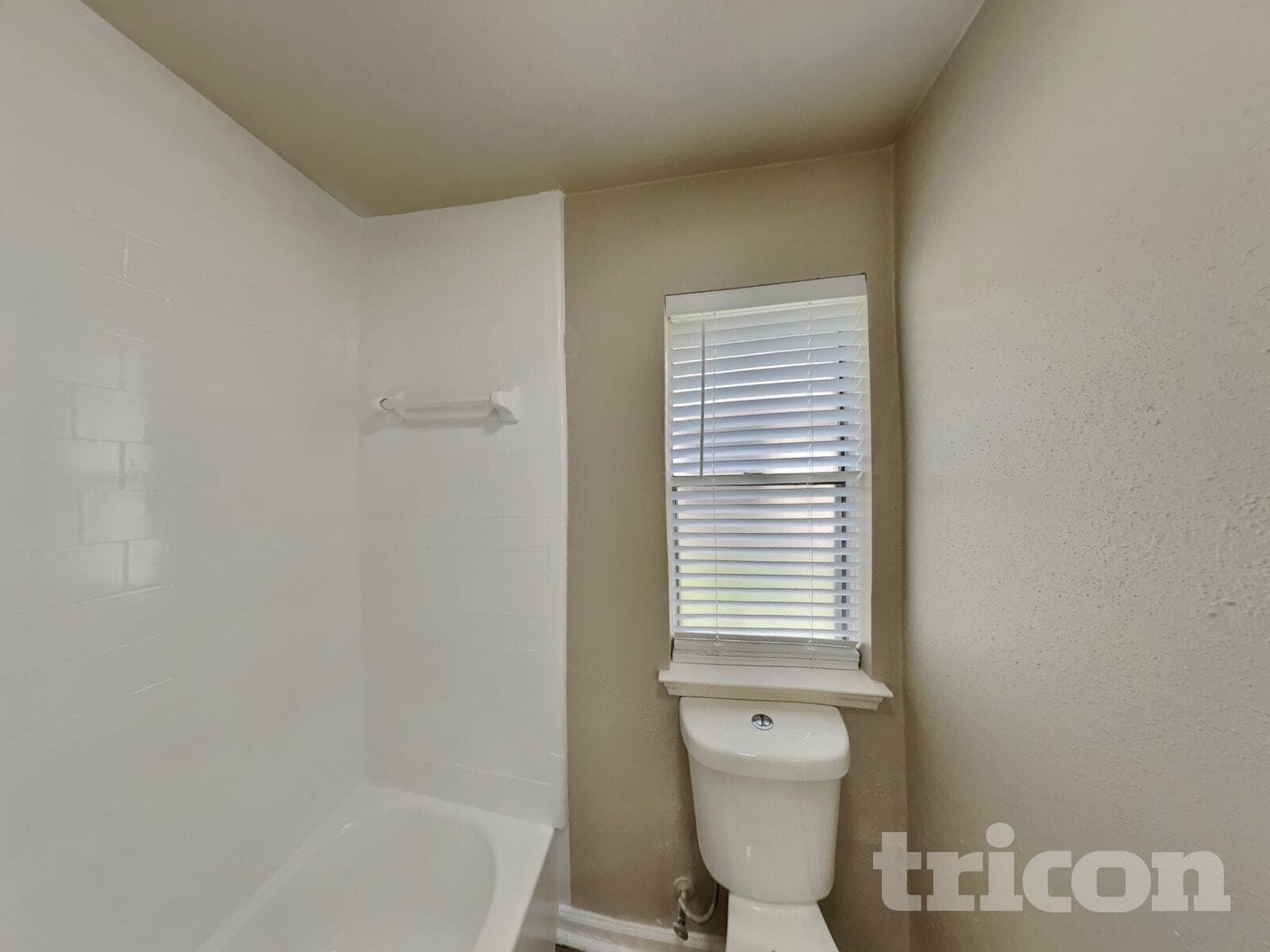 Building Photo - 21402 Golden Dove Dr