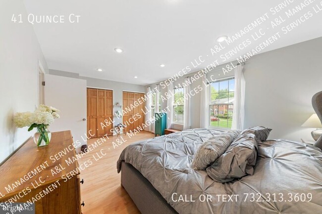 Building Photo - 41 Quince Ct