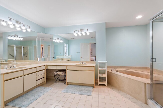Building Photo - 137 Eagleton Ct