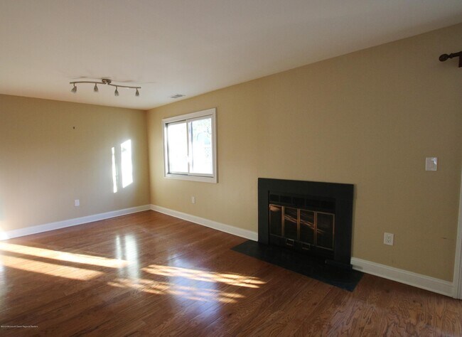 Building Photo - 51 Lenape Trail