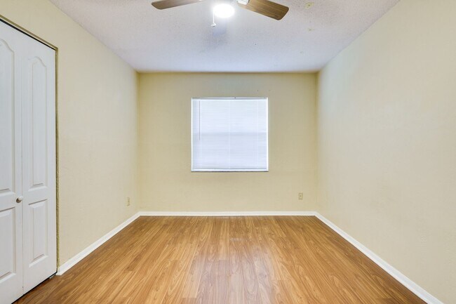 Building Photo - Charming 3BR/2BA Single-Family Home in Por...