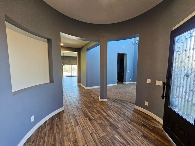 Building Photo - Spacious 4584 sq ft Home in Adora Trails!
