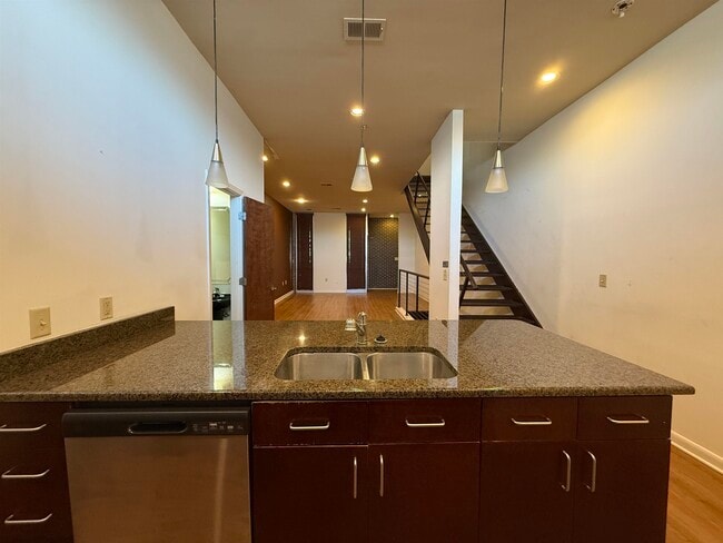 Building Photo - 449 Monroe Ave