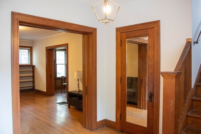 Building Photo - AVAILABLE FOR AUGUST 2026!  Large house ne...