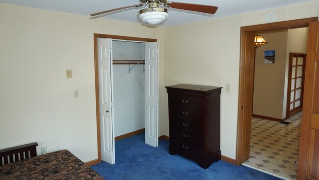 Building Photo - 758 Hudson Ave