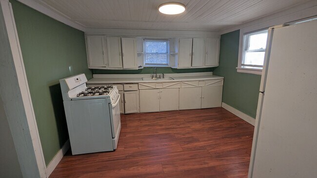 Building Photo - Atlas Investment Group, LLC (250 Cross St)