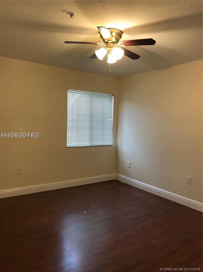 Building Photo - 2520 Centergate Dr