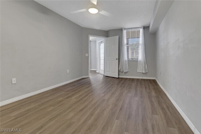 Building Photo - 8659 River Homes Lane