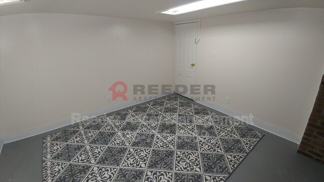 Building Photo - 245 N 100 E