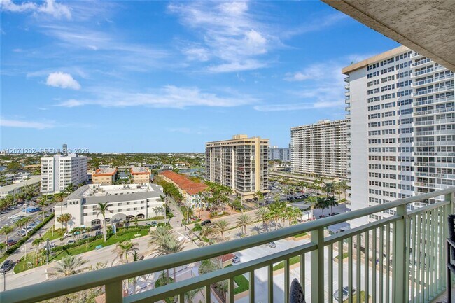 Building Photo - 2080 S Ocean Dr