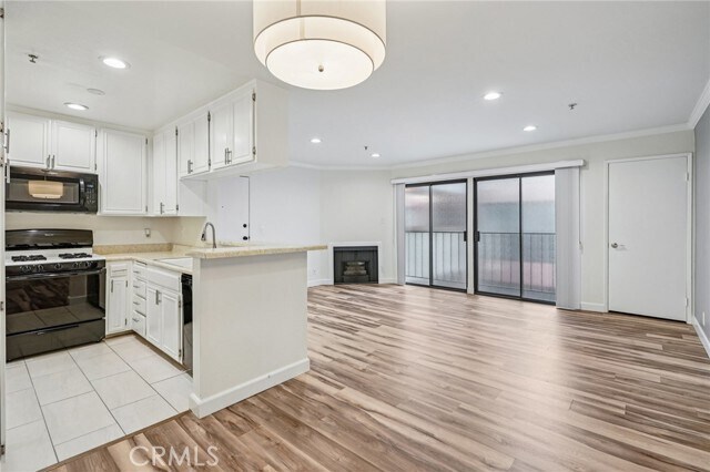 Building Photo - 11162 Camarillo St