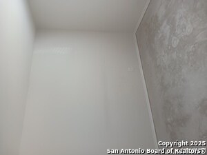 Building Photo - 5935 Kendall Cv