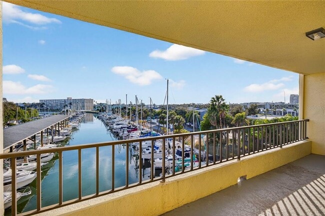 Building Photo - 1750 Harbor Pl