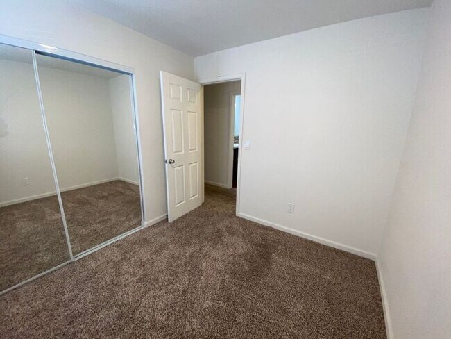 Building Photo - SE Reno Single Story House - Beautiful Pastoral/Mountain Views
