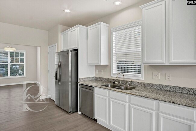 Building Photo - 807 Spring Cress Dr