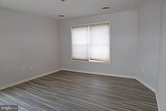 Building Photo - 307 Dinali Dr