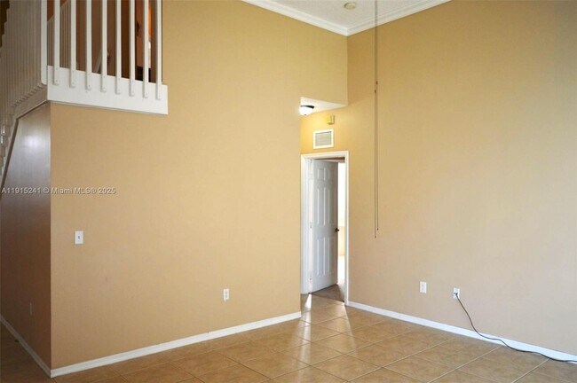 Building Photo - 2202 SE 17th Ave