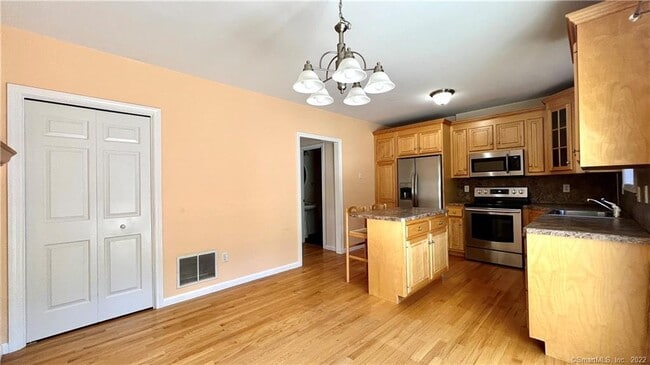 Building Photo - 3 Songbird Ln