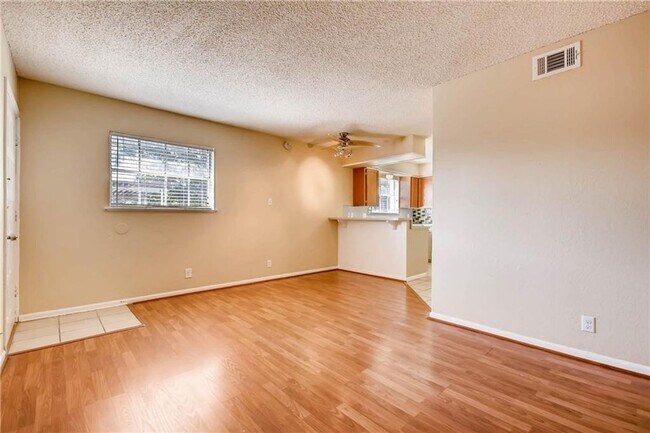 Building Photo - Central Austin Private Lifestyle!