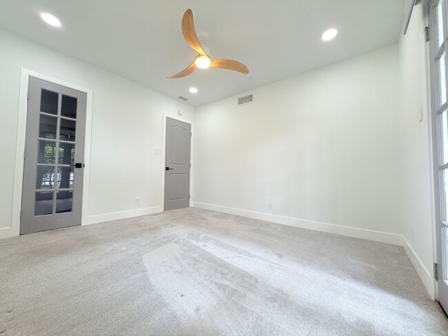 Building Photo - Luxury 3-Bedroom + Bonus Room Home in Gated Shadow Hills Community – Short & Long Term Available