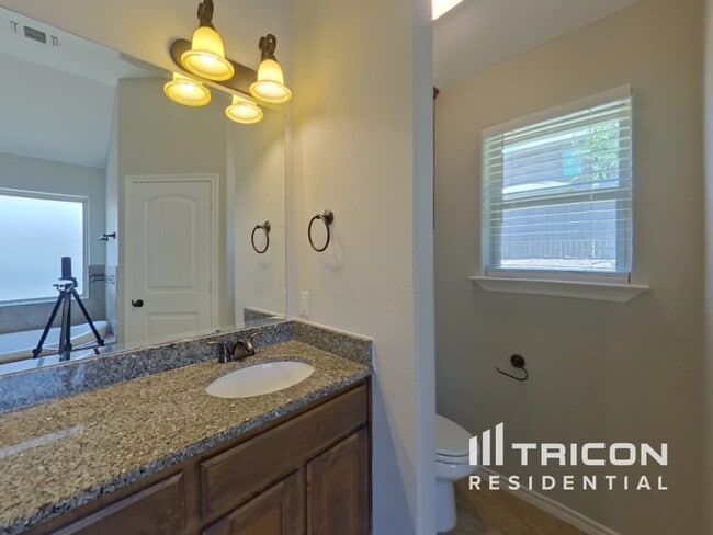 Building Photo - 4206 Sapphire Ln