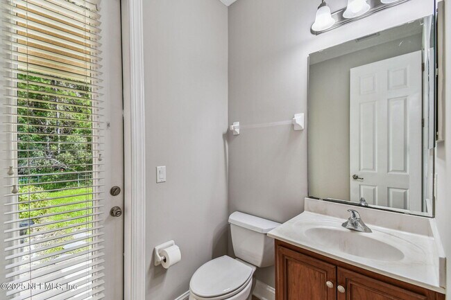 Building Photo - 263 Stonewell Dr