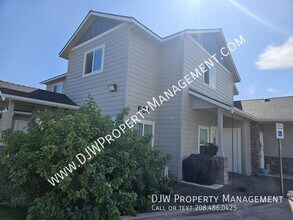 Building Photo - 604 N 44th St