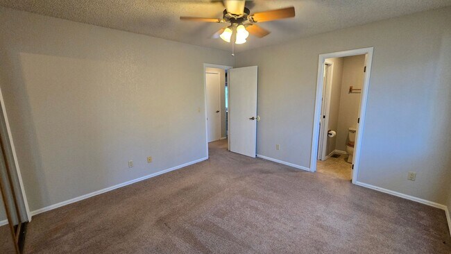 Building Photo - 4020 Thundercloud Dr