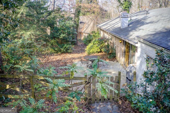 Building Photo - 859 Candy Ln SW