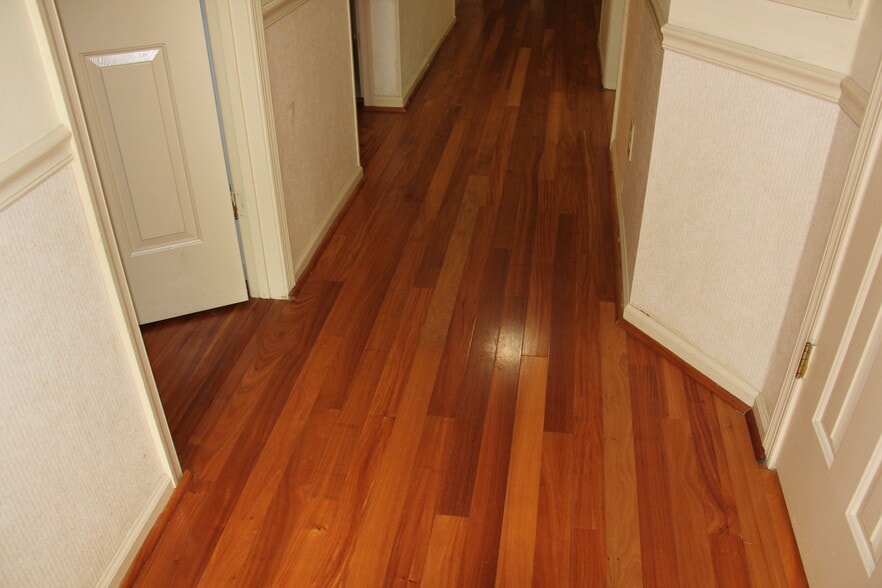 Hallway - 139 Barn Swallow Rdg