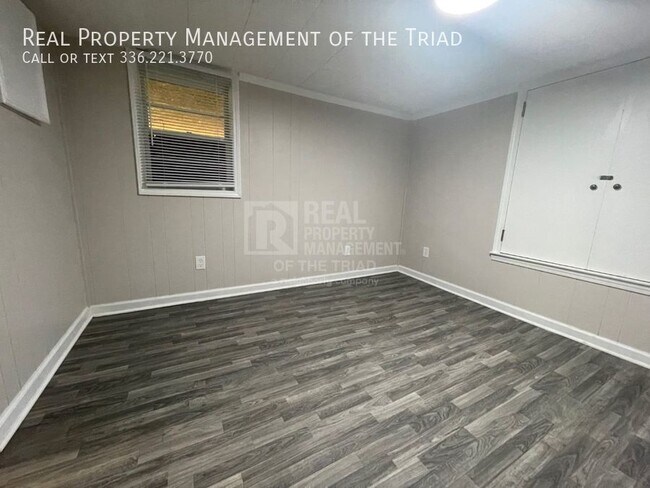 Building Photo - 301 Upton St