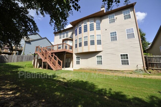 Building Photo - 917 Wallace Falls Dr