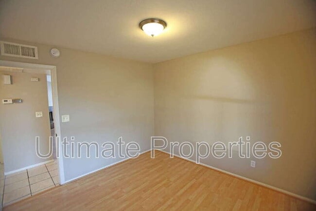 Building Photo - 5736 W Angela Dr