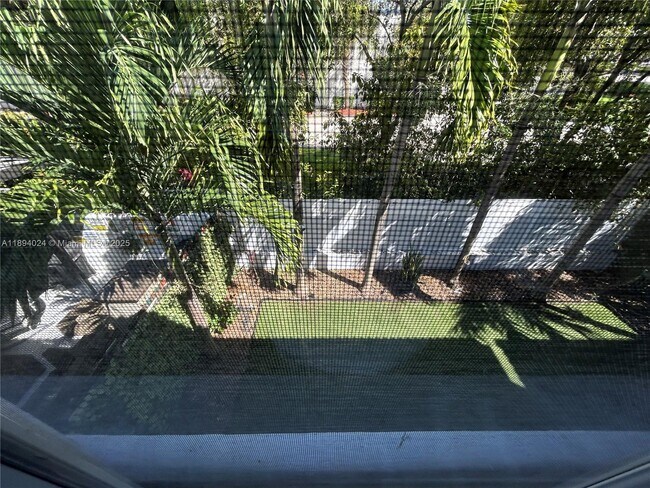 Building Photo - 8725 SW 158th Pl