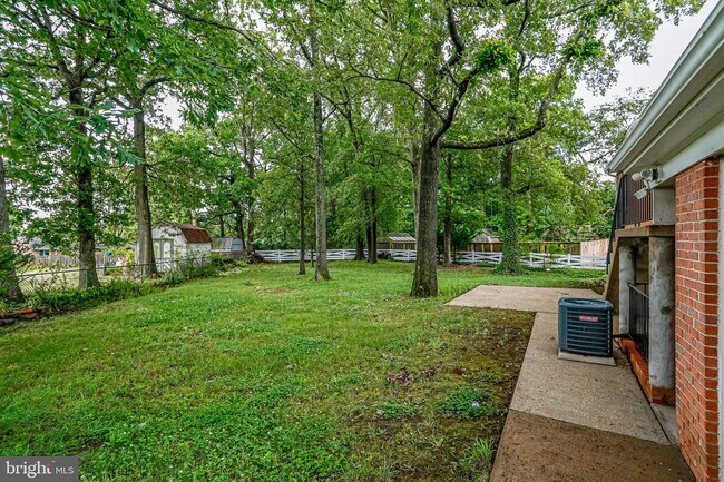 Building Photo - 5001 Ninian Ct