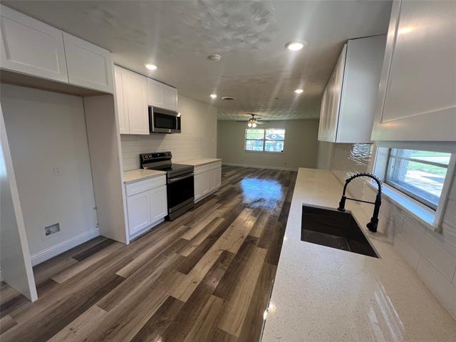 Building Photo - 1501 W Chestnut St