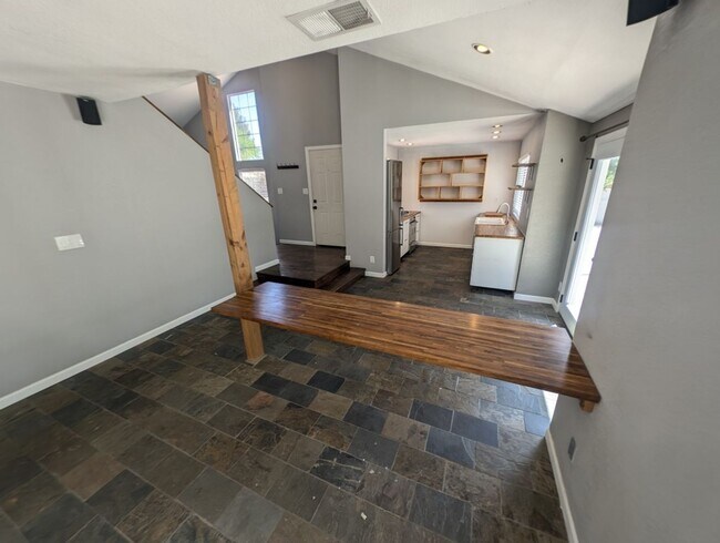 Building Photo - 9509 Lazy River Dr