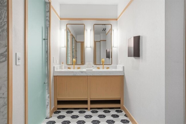 Building Photo - 3015 S Ysabella Ave