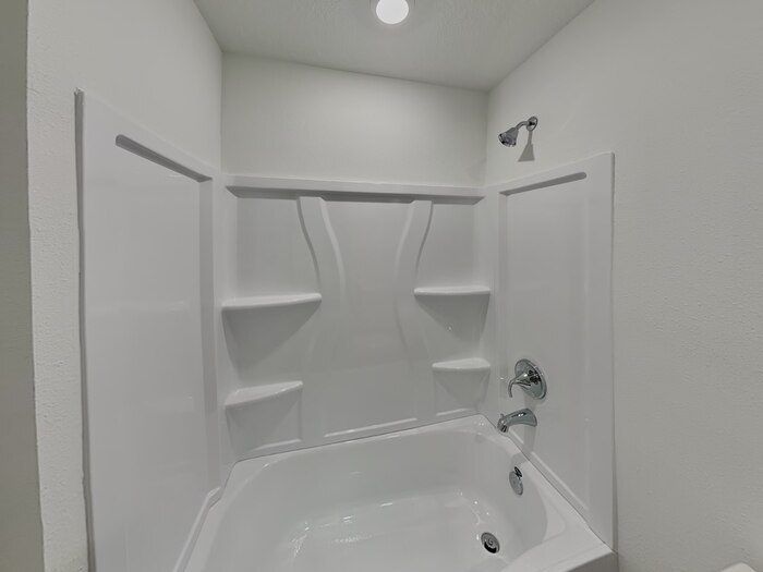 Building Photo - 586 Holly Lks Dr