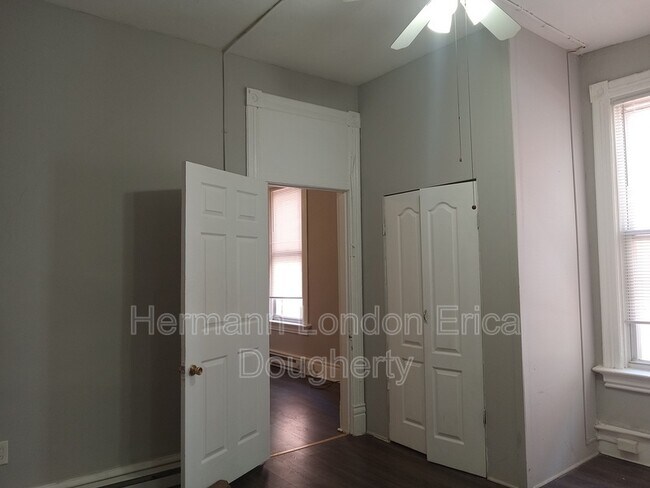 Building Photo - 3440 S Jefferson Ave