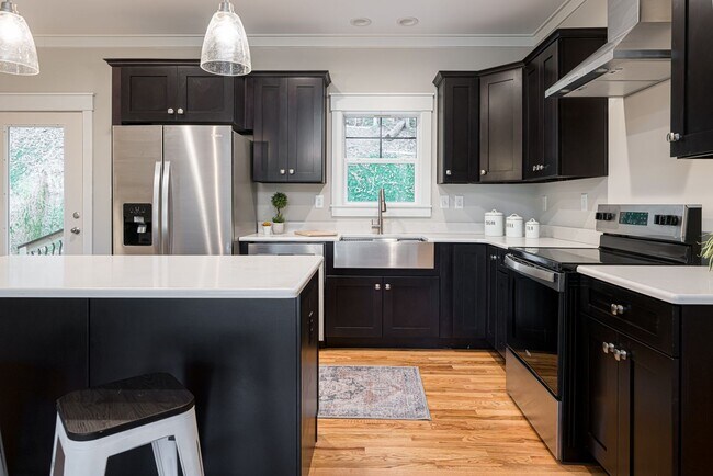 Building Photo - Large New Construction Rental - Old Fort
