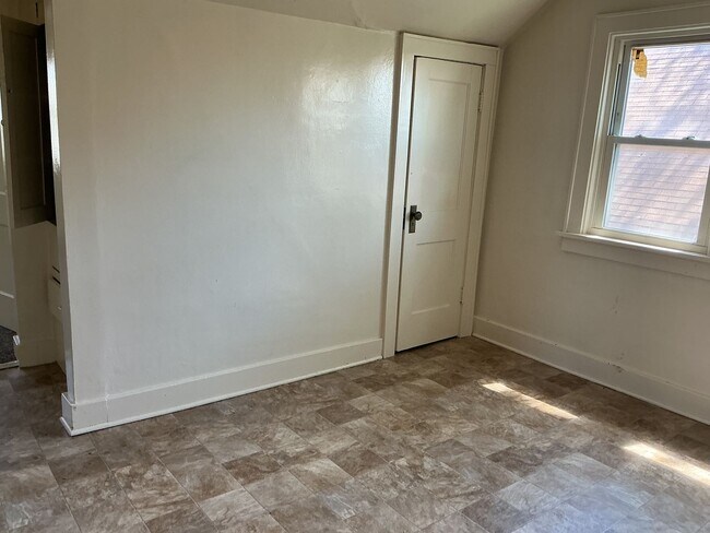 Building Photo - 5239 N 38th St