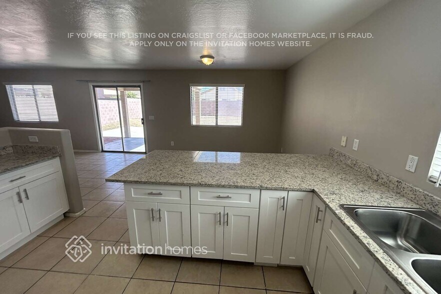 Building Photo - 3417 W Wayland Dr