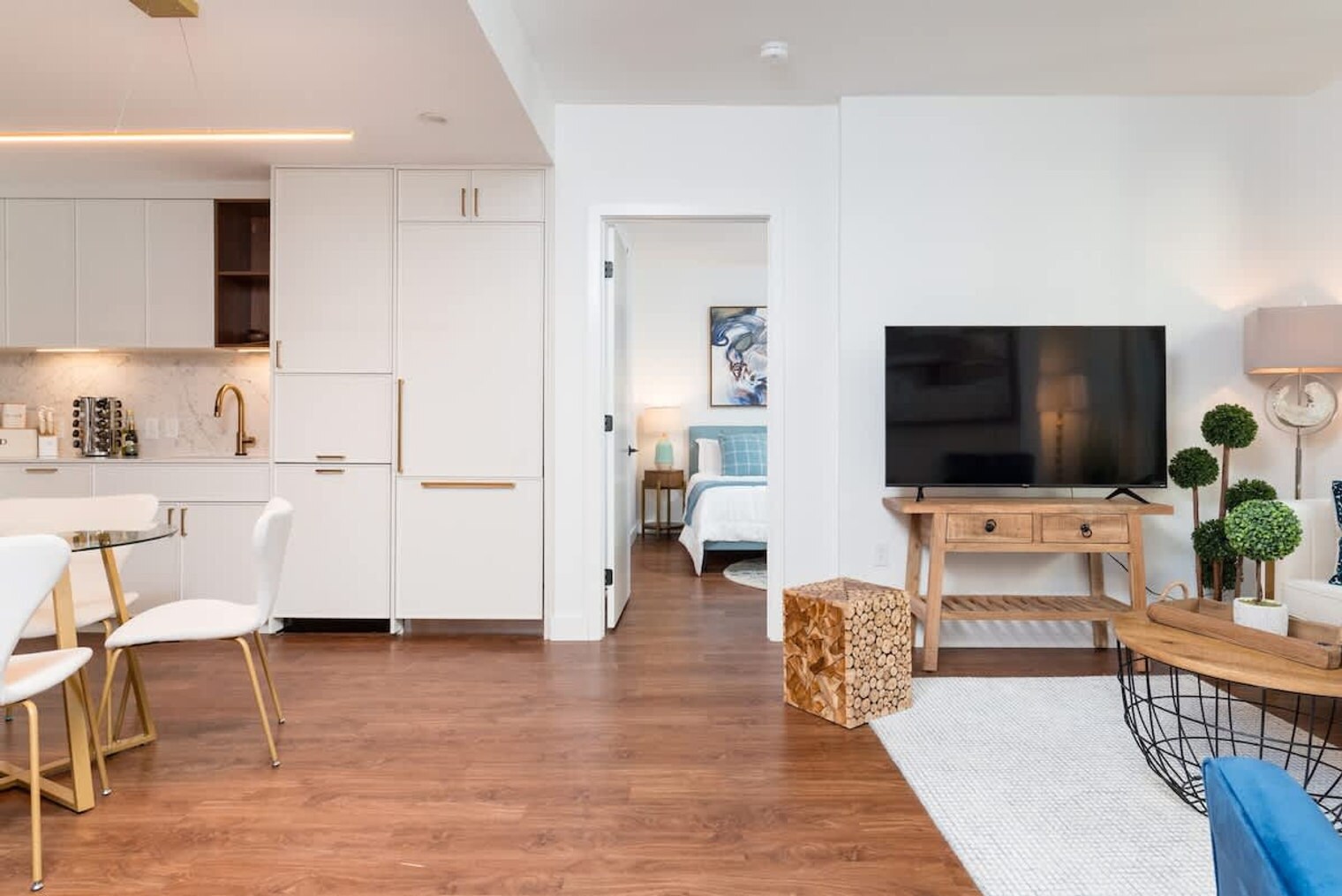 Building Photo - 212 Stuart St