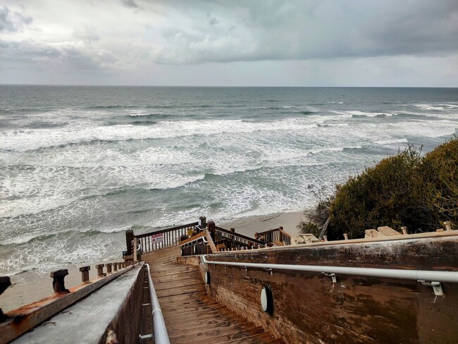 Building Photo - 2BD/1BA Beach Close in Leucadia