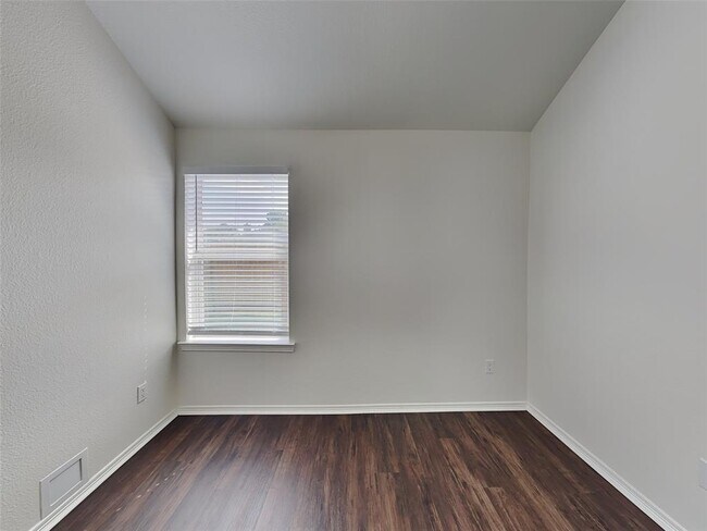 Building Photo - 7007 Casita Dr